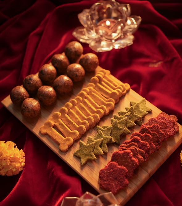 Festive Floof Box @550